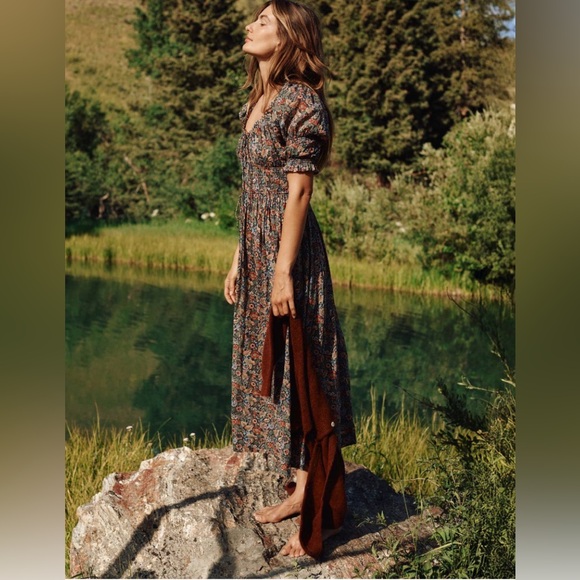 DÔEN Ischia shirred floral-print organic cotton-voile midi dress - Picture 2 of 10